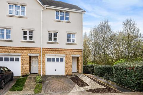 undefined, Kingsquater, Maidenhead, SL6