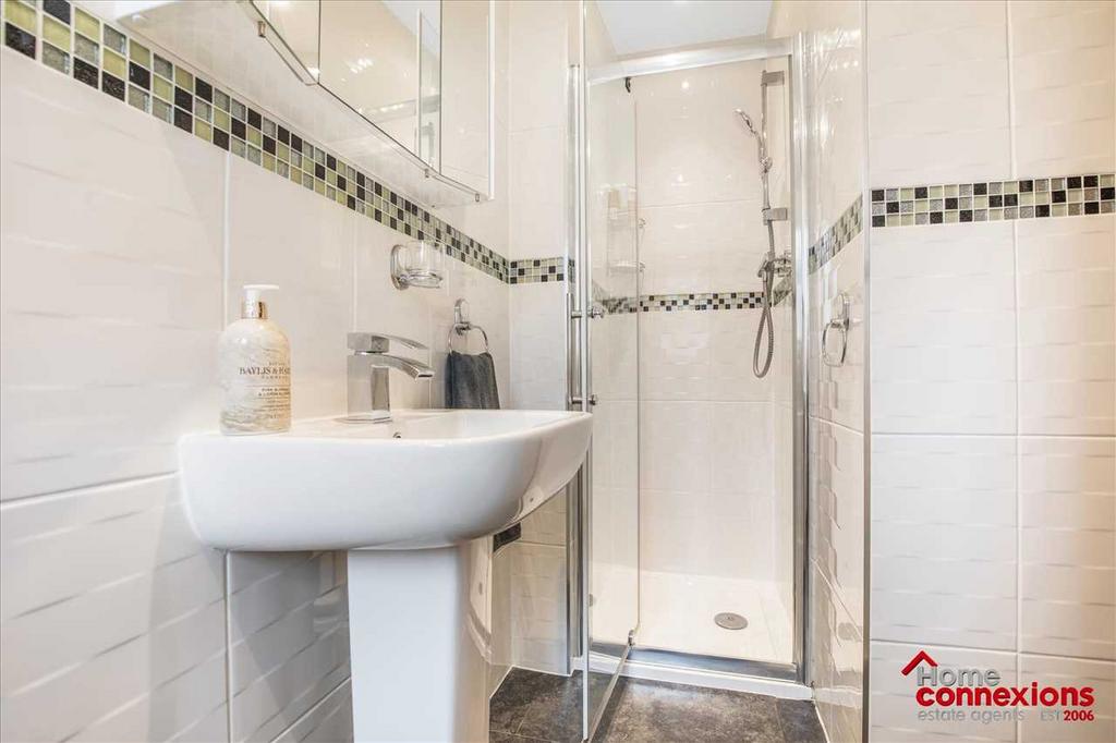 En-Suite (2)