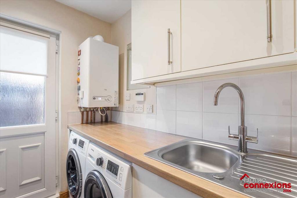 Utility Room (2)