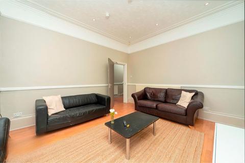 undefined, Moss Lane East, Manchester