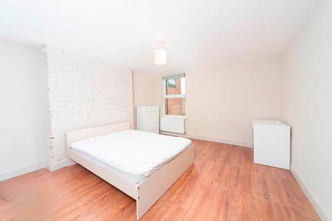 undefined, Moss Lane East, Manchester