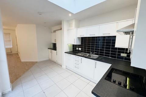 3 bedroom townhouse to rent, Temple Street, Rugby, CV21