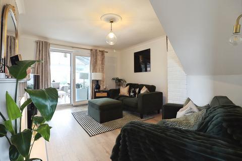 2 bedroom semi-detached house for sale, Hund Oak Drive, Doncaster, DN7