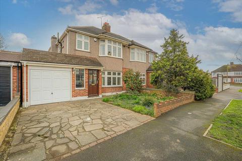 undefined, Dee Way, Romford, Romford