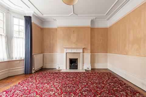 6 bedroom semi-detached house for sale, Kitson Road, London SW13