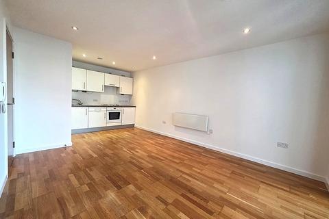 1 bedroom apartment to rent, Gateway North, Cross Green Lane