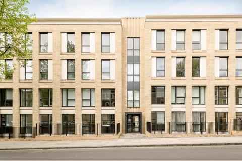 2 bedroom flat for sale, Cambridge Avenue, London, NW6