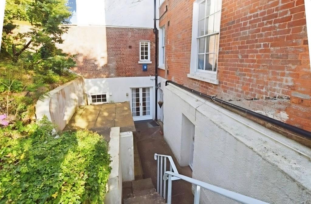 Dbc32e53-tod 20view 20doen 20stairs