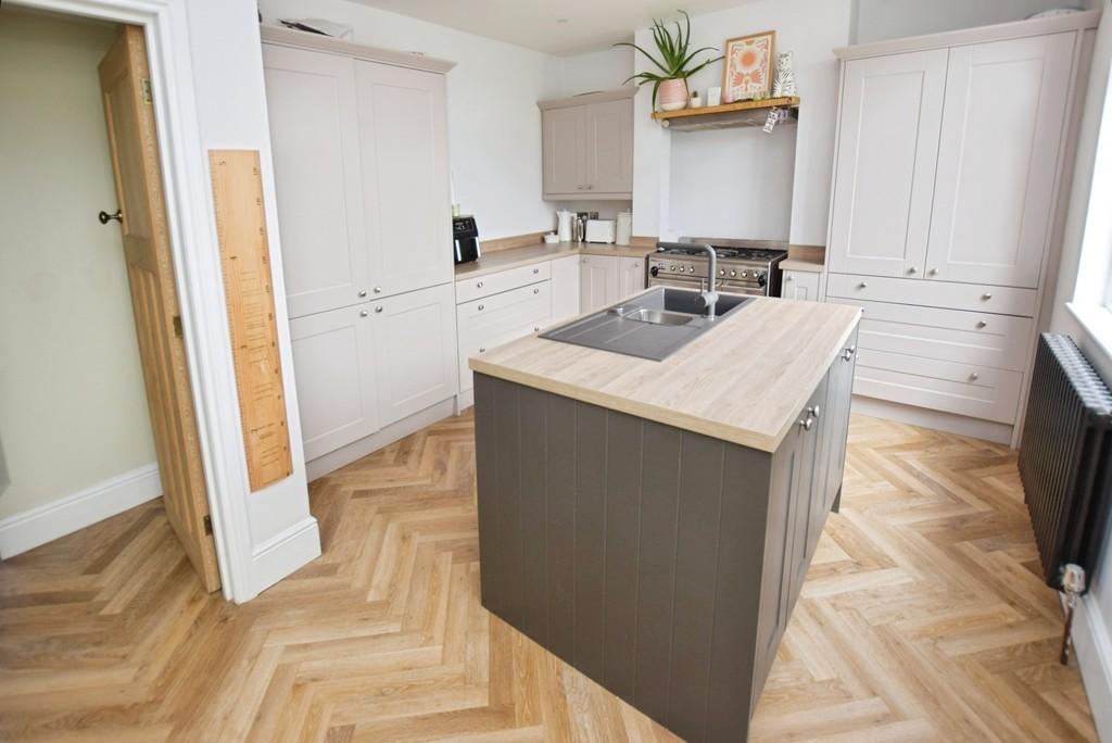 5a11a2cc-DSC 0813 edited 20ham 20kitchen 201
