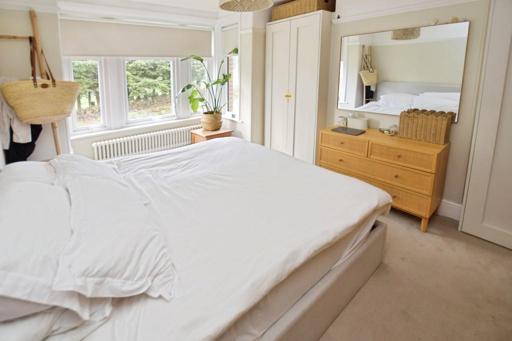 53621906-DSC 0794 edited 20ham 20bed1