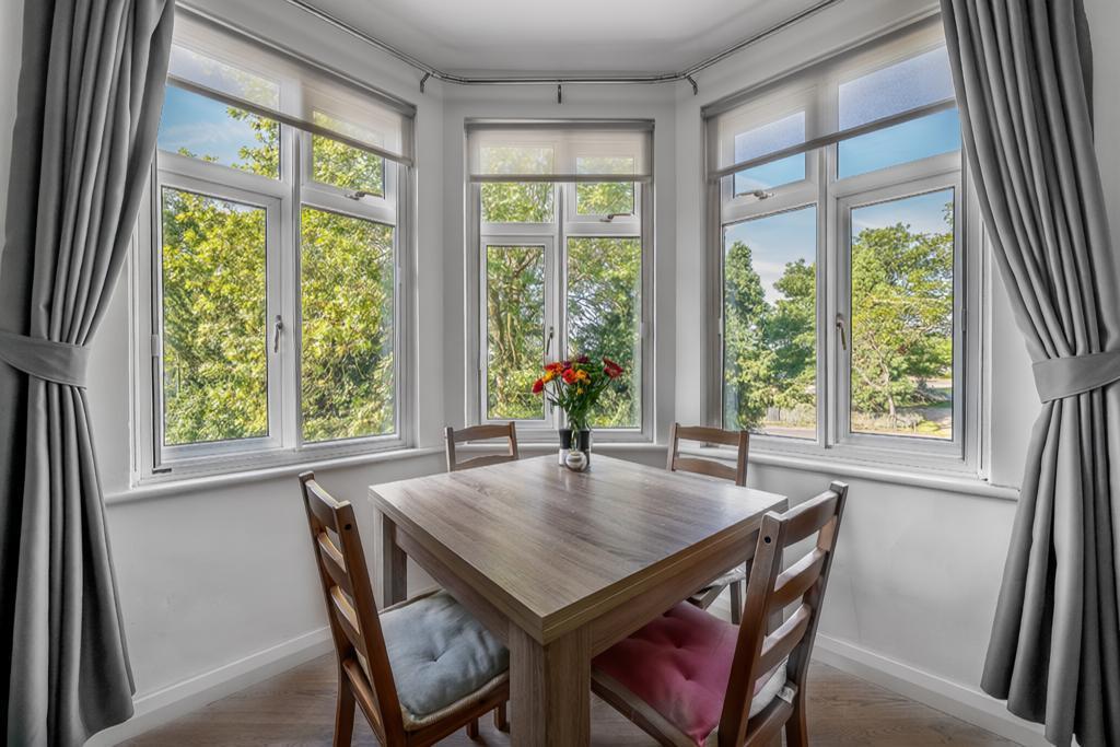 Living room - Dining area