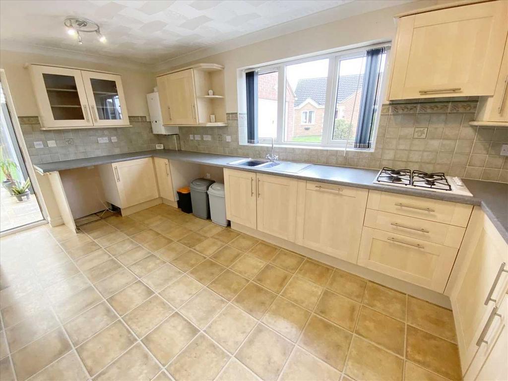 Dining Kitchen: