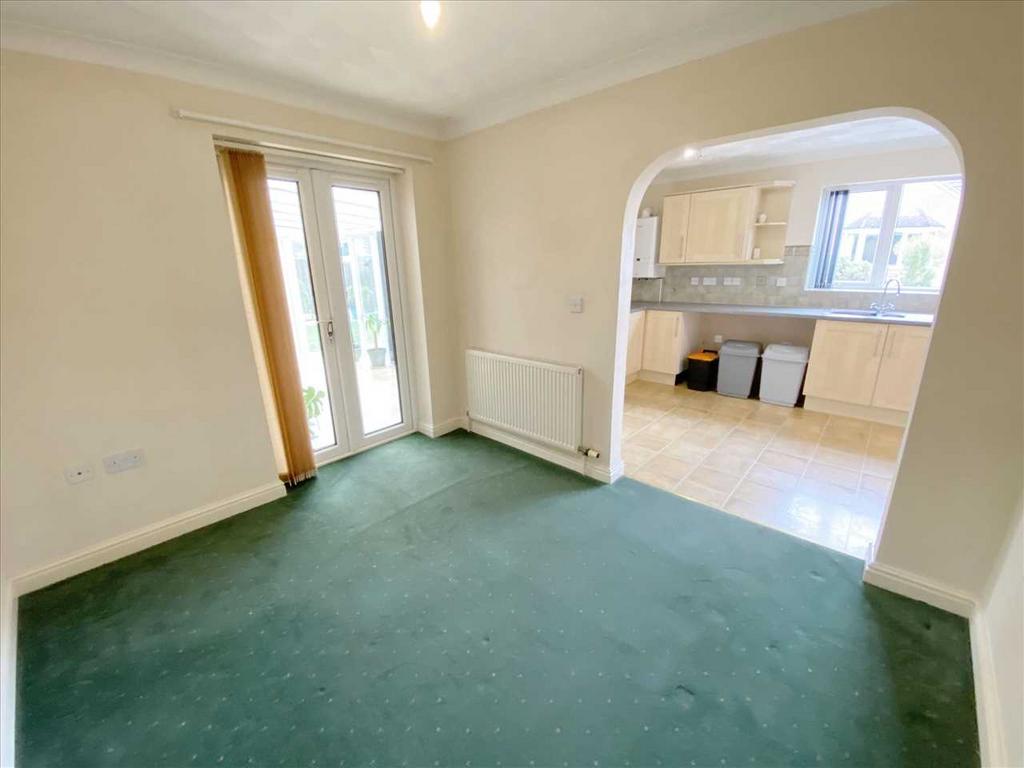 Dining Room: