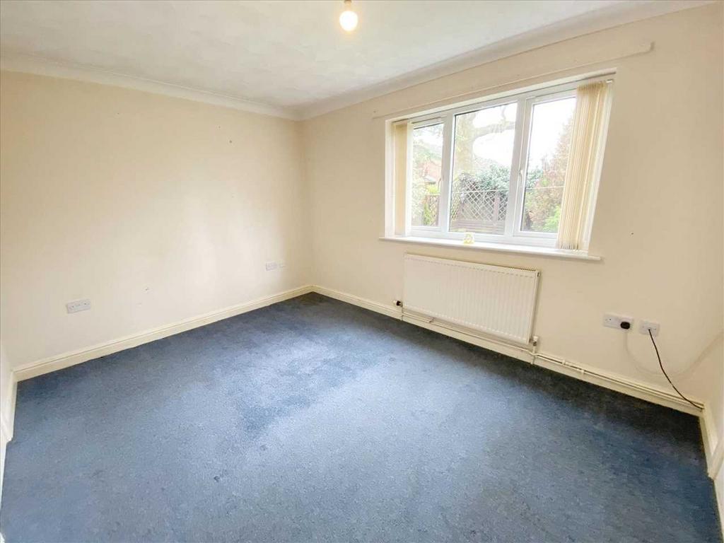 Bedroom 1: