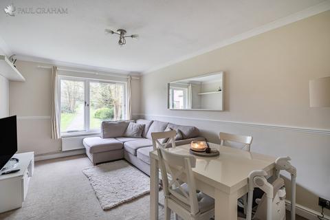 2 bedroom flat for sale, Hillside Close, Banstead