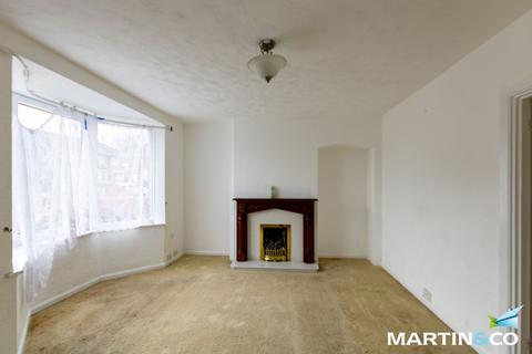 3 bedroom semi-detached house to rent, Elmdale Crescent, Northfield, B31