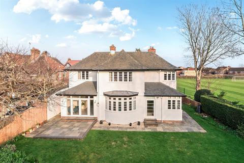 3 bedroom detached house for sale, Lewis Road, Taunton