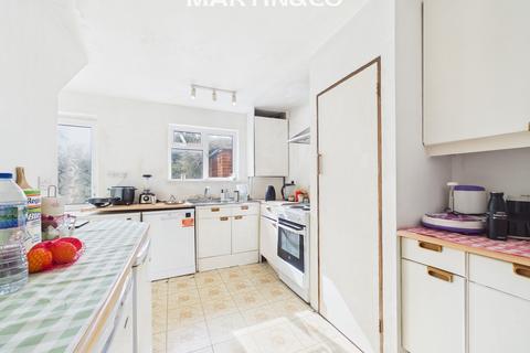 undefined, Gloucester Crescent, Staines TW18