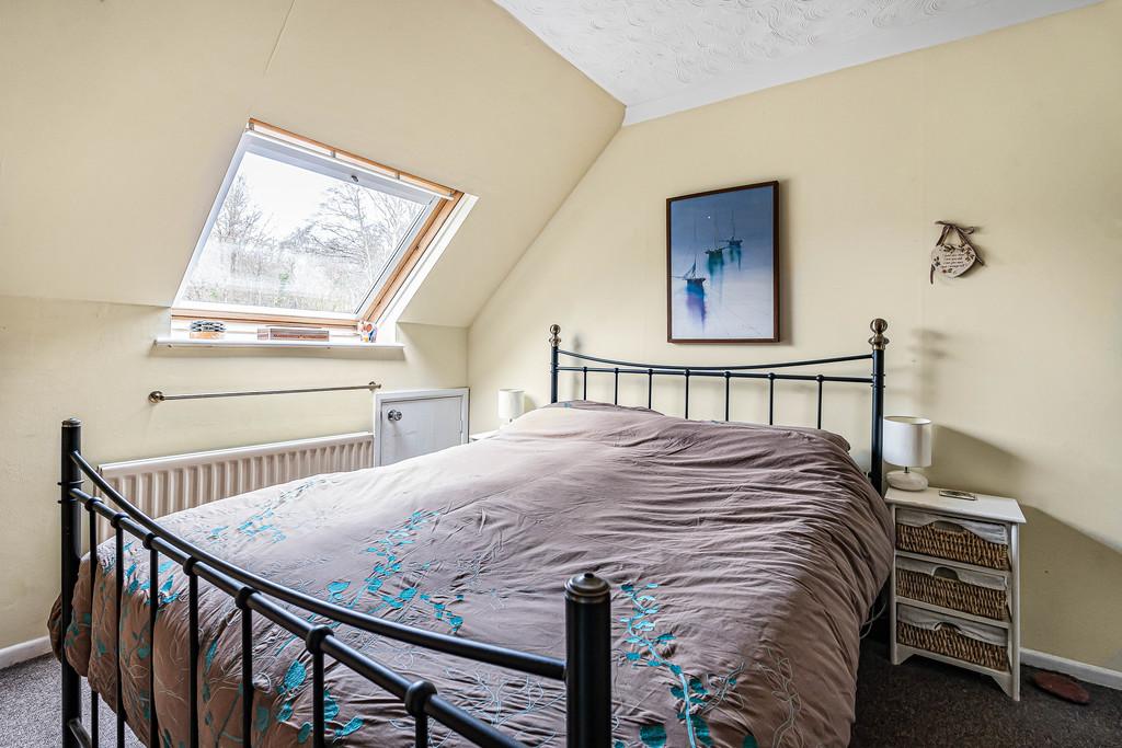 Bedroom 1 (2)