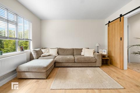 2 bedroom apartment for sale, West View, Taffs Well, Cardiff