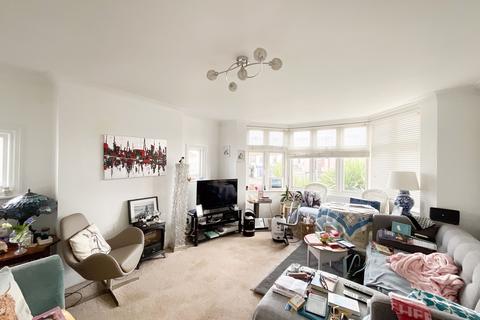 2 bedroom flat for sale, Southend-on-Sea SS2