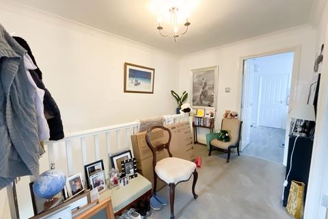 2 bedroom flat for sale, Southend-on-Sea SS2