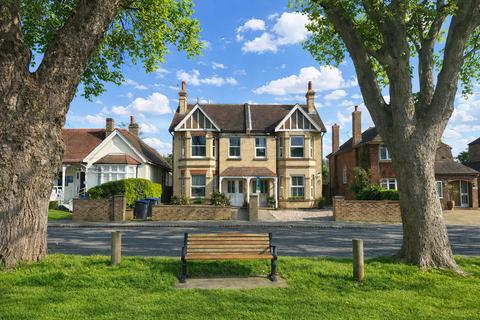 3 bedroom maisonette for sale, The Green, West Sussex BN42