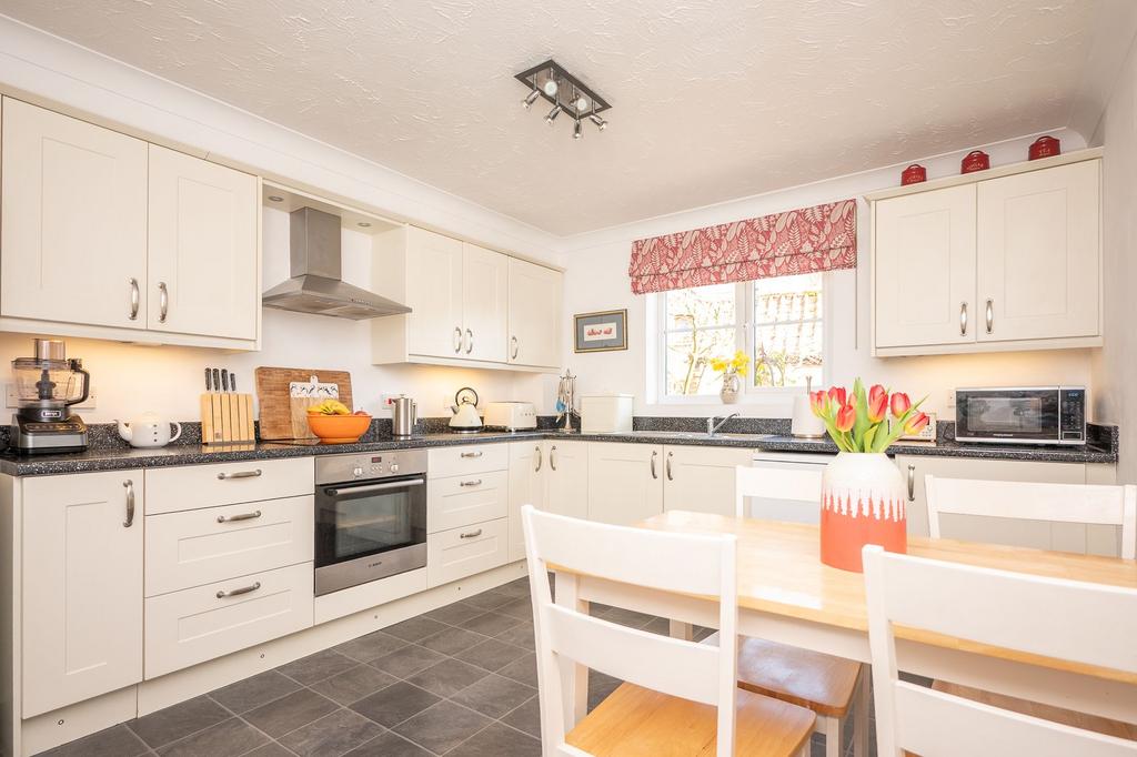 Kitchen/Breakfast Room