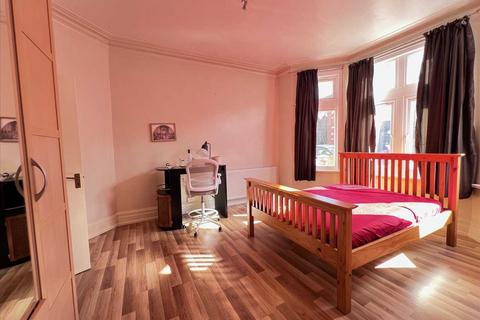 1 bedroom apartment to rent, Craven Avenue, Ealing