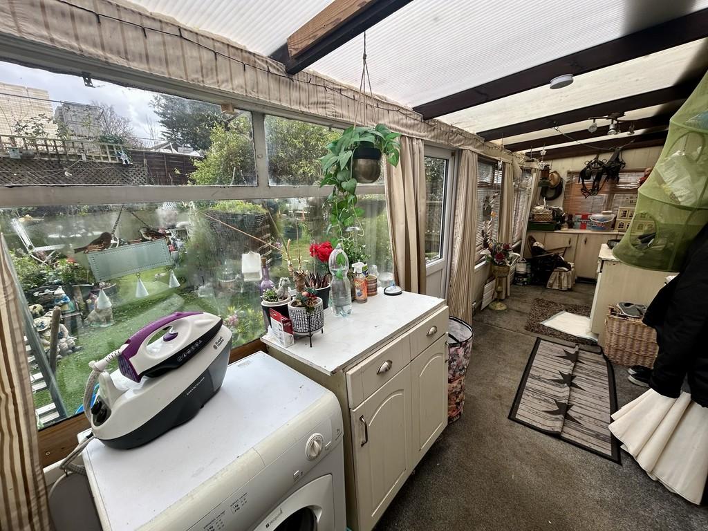 Utility room, utility