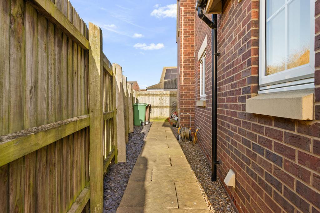 Side Passageway