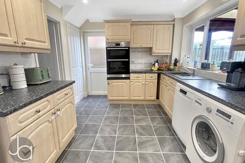 3 bedroom semi-detached house for sale, Townsend Road, Tiptree, Colchester