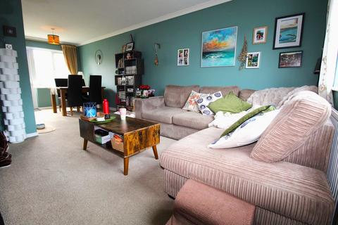 3 bedroom terraced house for sale, Laburnum Road, Sandy