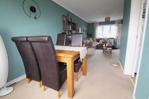 3 bedroom terraced house for sale, Laburnum Road, Sandy