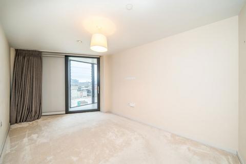 1 bedroom flat to rent, Riverlight Quay, London SW11