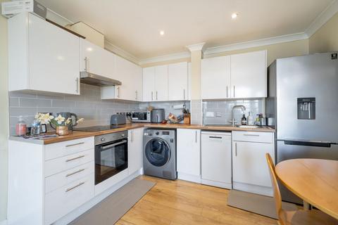2 bedroom flat to rent, Horseferry Road, London E14