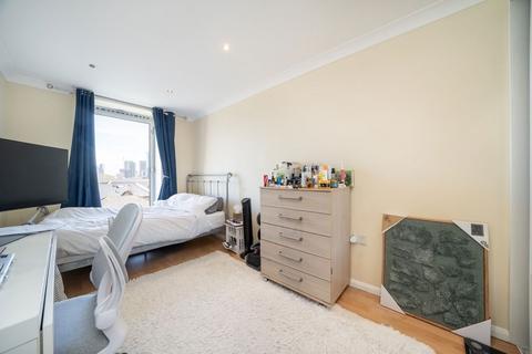 2 bedroom flat to rent, Horseferry Road, London E14
