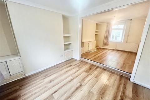 3 bedroom terraced house to rent, Carmarthen Road, Fforestfach, Swansea,