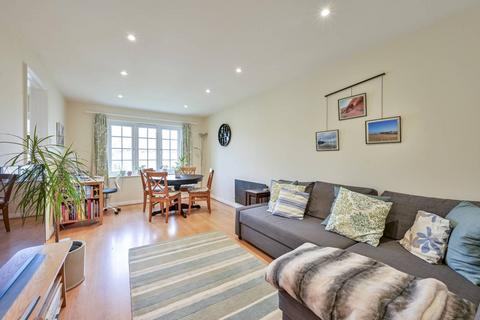 1 bedroom flat to rent, Selhurst Close, Southfields, London, SW19