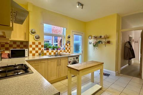 3 bedroom terraced house for sale, Knights Lane, Kingsthorpe Village, Northampton NN2