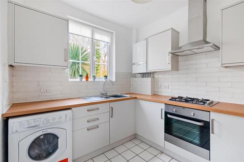 1 bedroom maisonette for sale, Maycross Avenue, Morden SM4