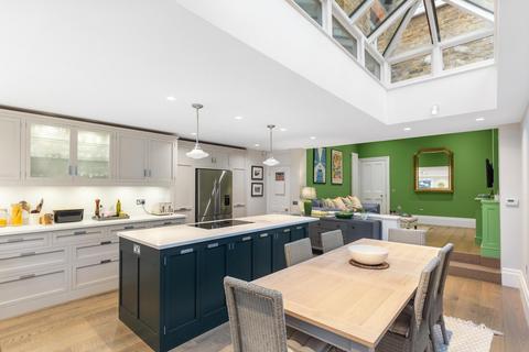 5 bedroom terraced house for sale, Westover Road, London, SW18.