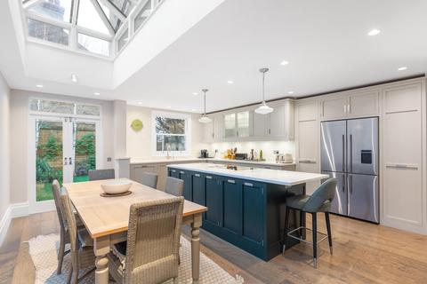 5 bedroom terraced house for sale, Westover Road, London, SW18.