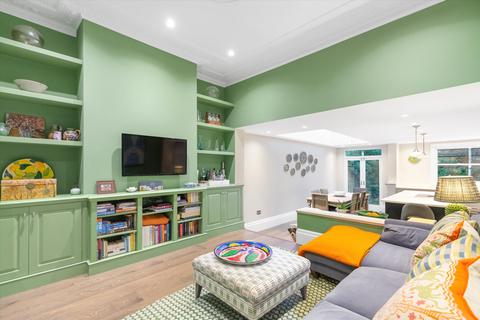 5 bedroom terraced house for sale, Westover Road, London, SW18.