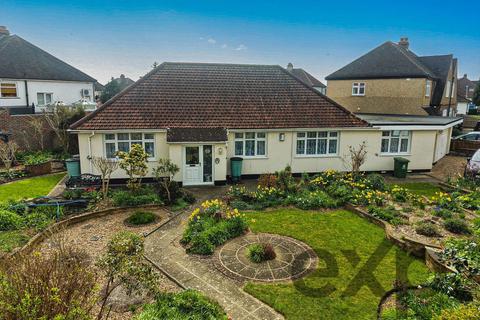 undefined, Somerset Avenue, Chessington KT9