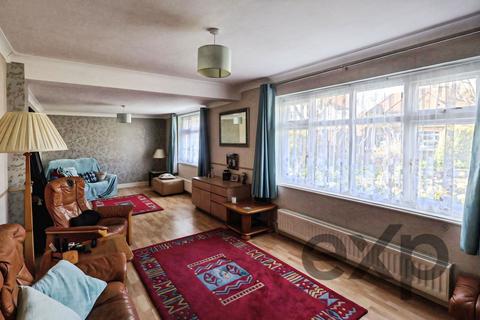 undefined, Somerset Avenue, Chessington KT9