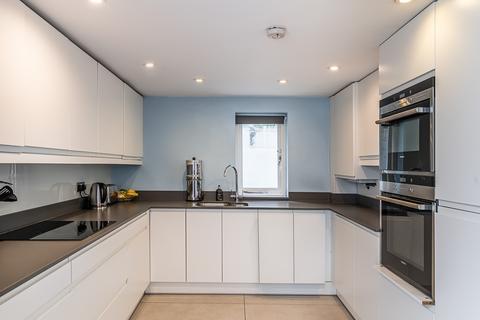 2 bedroom flat for sale, Spencer Road, London, SW18