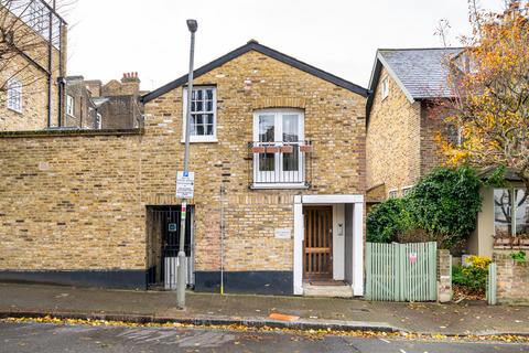 St. John's Hill, London, SW11