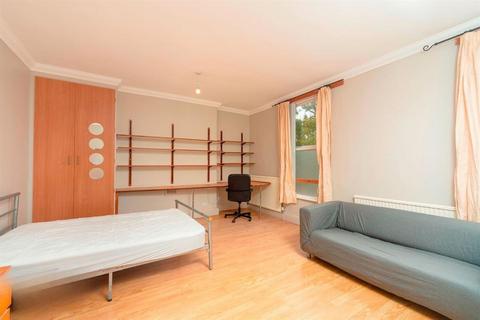 undefined, Moss Lane, Manchester M14