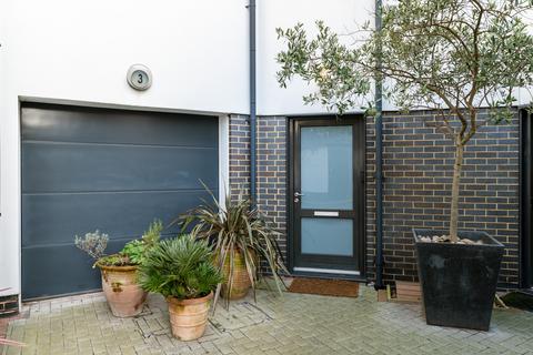 4 bedroom house for sale, Francis Bentley Mews, London, SW4